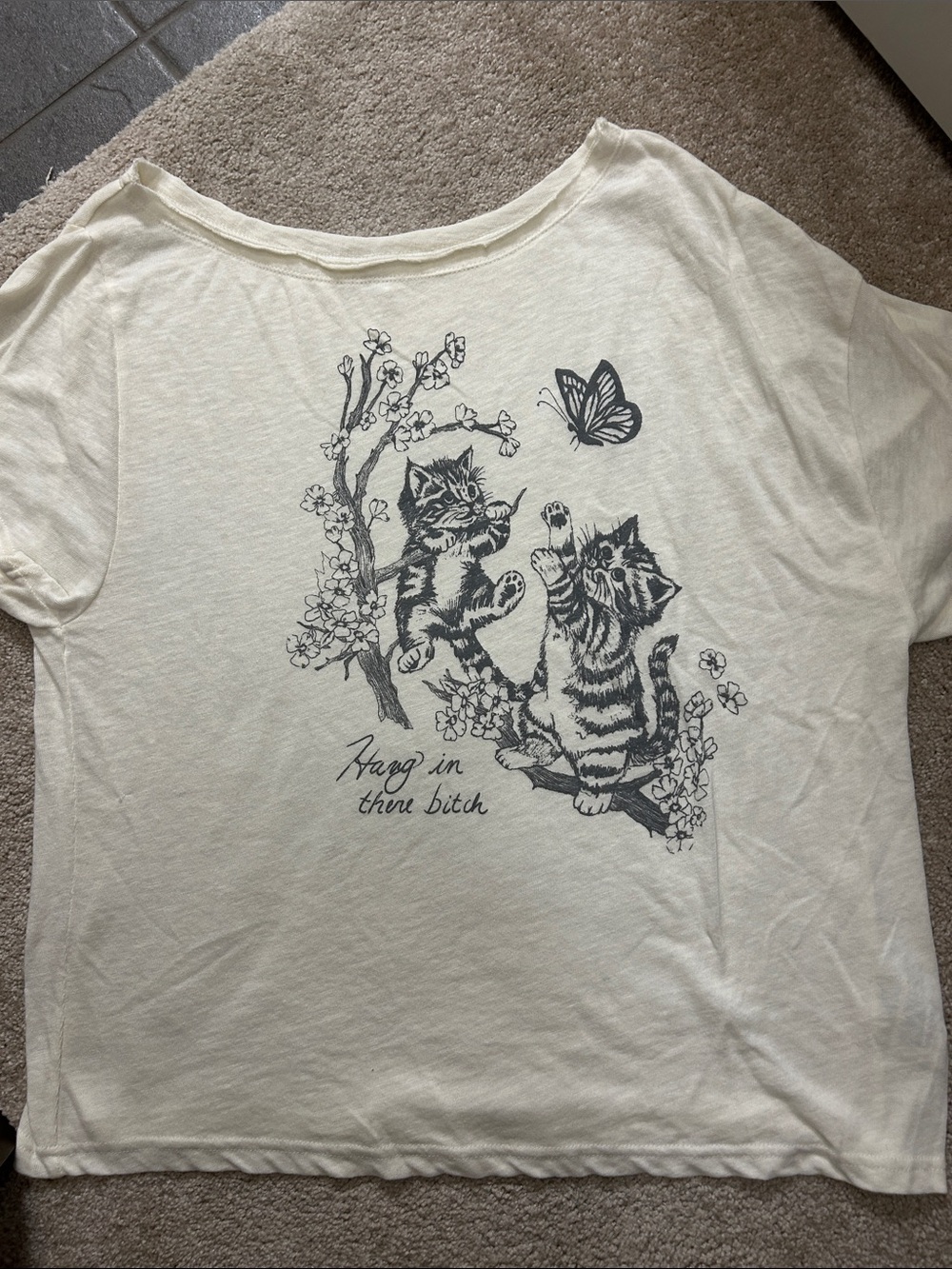 Kimchi Blue Cream Off-Shoulder Kitten Graphic Tee - Picture 5 of 6